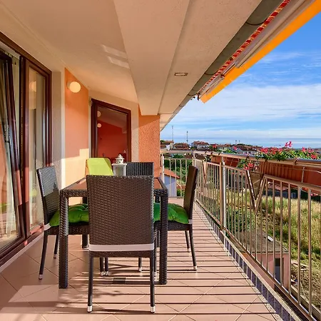 Mikulic 公寓 普拉