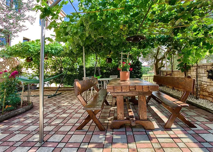 아파트 Mikulic 풀라