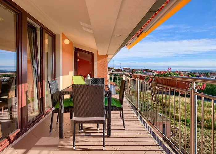 Mikulic 아파트 풀라