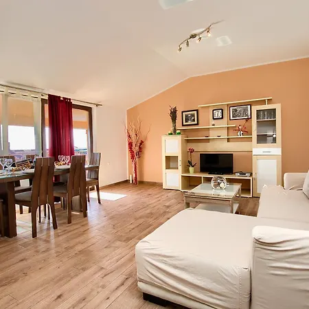 Mikulic Apartament *