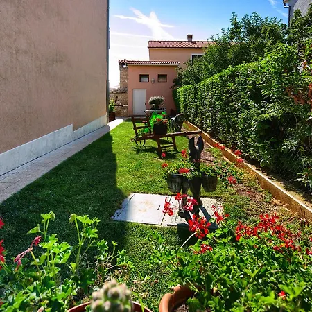 Mikulic Apartament *