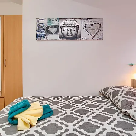 Mikulic Apartament Pula